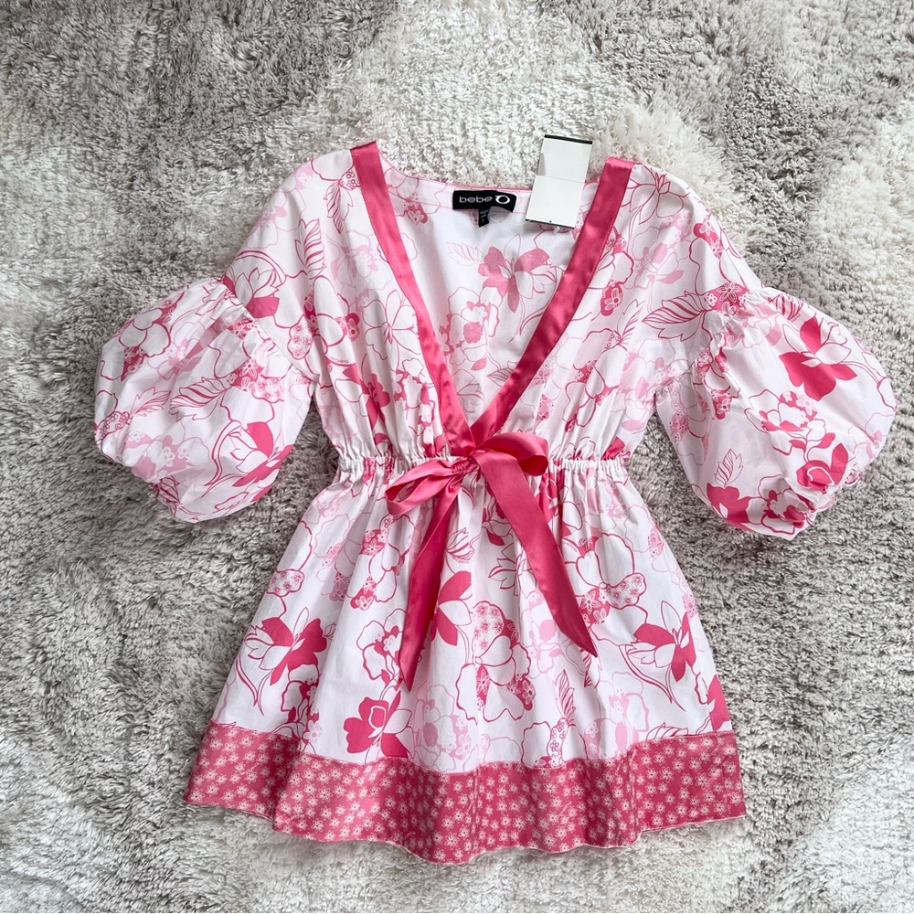 Bebe NWT Pink White Floral V-Neck Babydoll Top Empire Waist Puff Sleeves Sz S - Picture 14 of 15